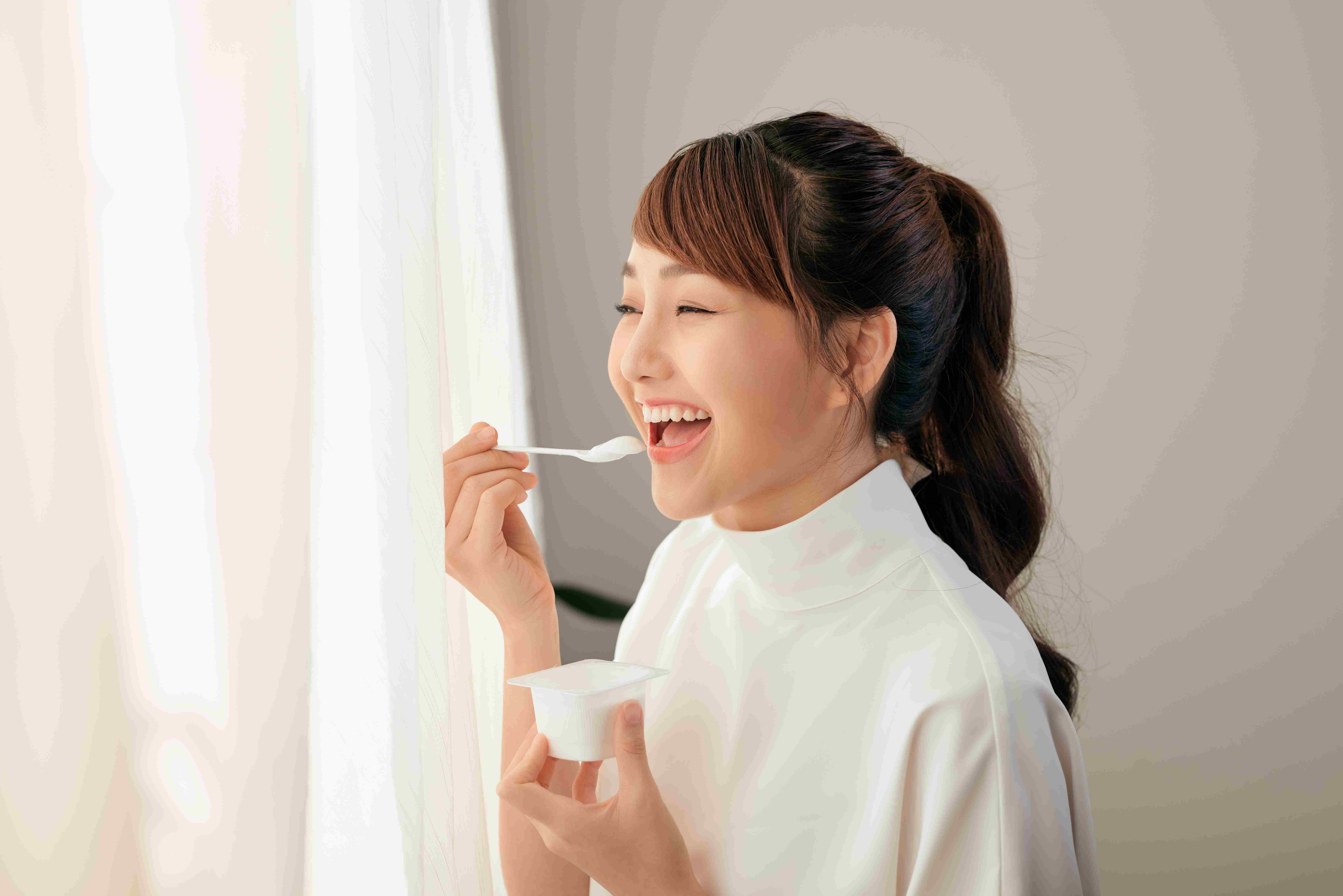 Ăn sữa chua có đẹp da không? 8 công dụng dưỡng da bất ngờ từ sữa chua 