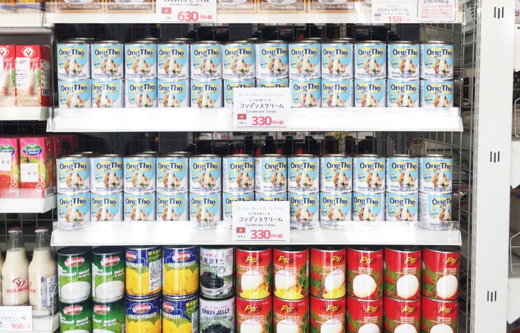 “Ong Tho”炼乳陈列在日本各大超市