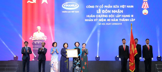 40 years growing with Vietnam 40 years growing with Vietnam