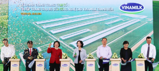 Inaugurated the Thong Nhat - Thanh Hoa high-tech dairy cow farm Inaugurated the Thong Nhat - Thanh Hoa high-tech dairy cow farm
