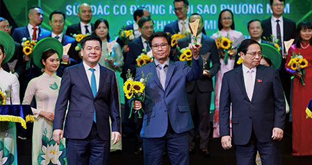 ĐƯA THƯƠNG HIỆU QUỐC GIA VƯƠN TẦM THẾ GIỚI - “HÀNH TRÌNH RỰC RỠ” CỦA VINAMILK
