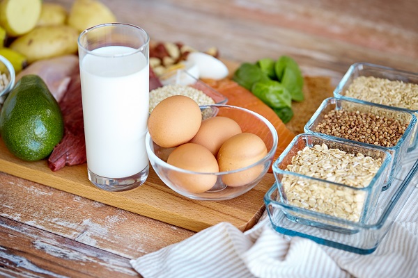 Mẹ nên ăn xây dựng chế độ ăn đa dạng và phong phú các loại thực phẩm để cung cấp đủ chất cho bé nhé Mẹ nên ăn xây dựng chế độ ăn đa dạng và phong phú các loại thực phẩm để cung cấp đủ chất cho bé nhé