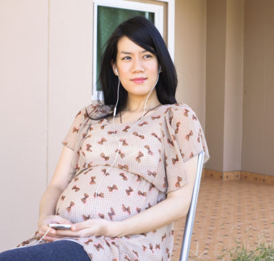 Nghe nhạc trong giai đoạn này sẽ giúp mẹ đỡ căng thẳng trong những tuần cuối thai kỳ, đồng thời kích thích trí não bé phát triển Nghe nhạc trong giai đoạn này sẽ giúp mẹ đỡ căng thẳng trong những tuần cuối thai kỳ, đồng thời kích thích trí não bé phát triển