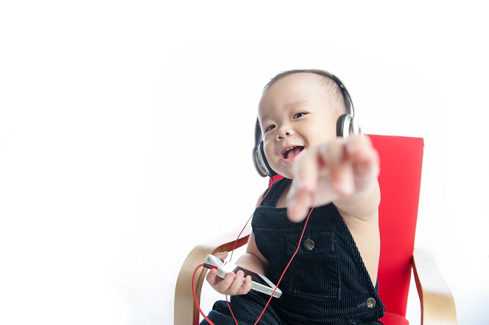 #2 ÂM NHẠC GIÚP BÉ YÊU TỰ TIN HƠN TRONG GIAO TIẾP