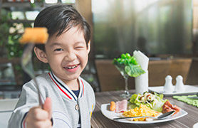 Bé ăn nhiều nhưng chậm tăng cân - đã có chiêu 