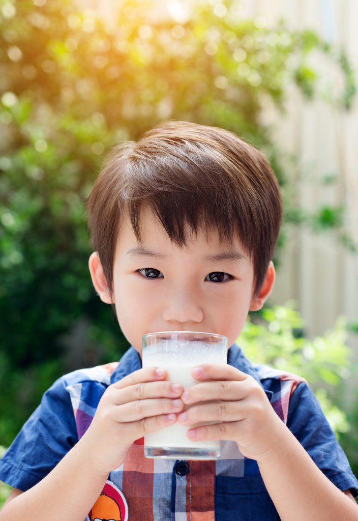Lựa chọn sữa bột tốt cho bé để bé phát triển khỏe mạnh và thông minh.