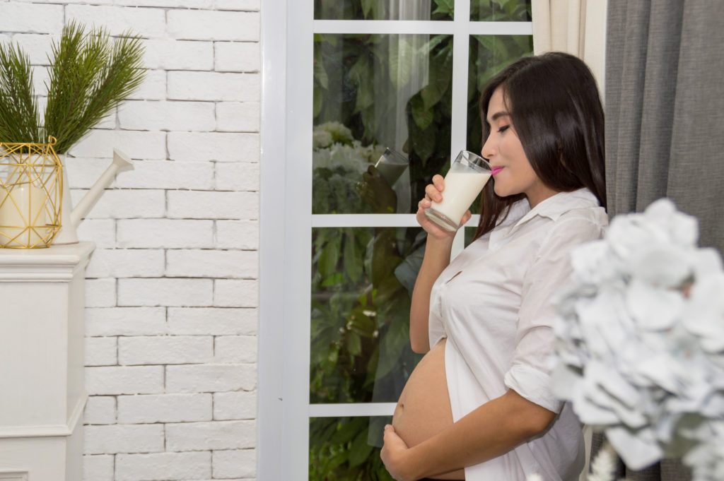 Bổ sung canxi đúng và đủ cho bà bầu khi mang thai