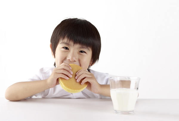 Các loại sữa hỗ trợ phát triển chiều cao và trí não đều có đầy đủ các dưỡng chất thiết yếu