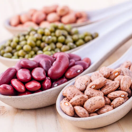Các loại hạt như đậu Hà Lan, đậu trắng, đậu đen, đậu pinto, đậu phộng và đậu nành đều là những món ăn tốt cho bà bầu Các loại hạt như đậu Hà Lan, đậu trắng, đậu đen, đậu pinto, đậu phộng và đậu nành đều là những món ăn tốt cho bà bầu