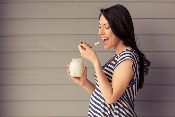 Sữa và các chế phẩm từ sữa như sữa chua đều mang đến lợi ích cho sức khỏe mẹ bầu