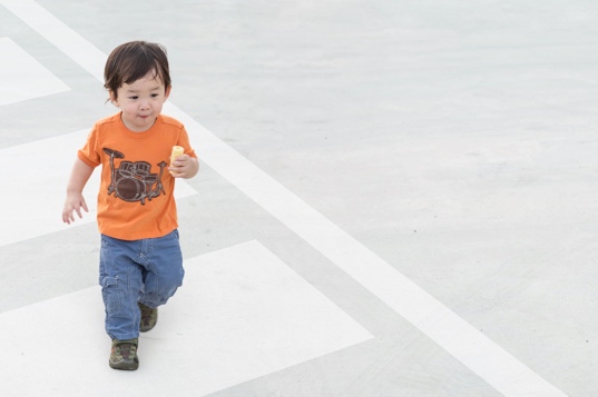 Bố mẹ Nhật còn thường xuyên cho bé đi chơi công viên để tham gia những trò chơi ngoài trời