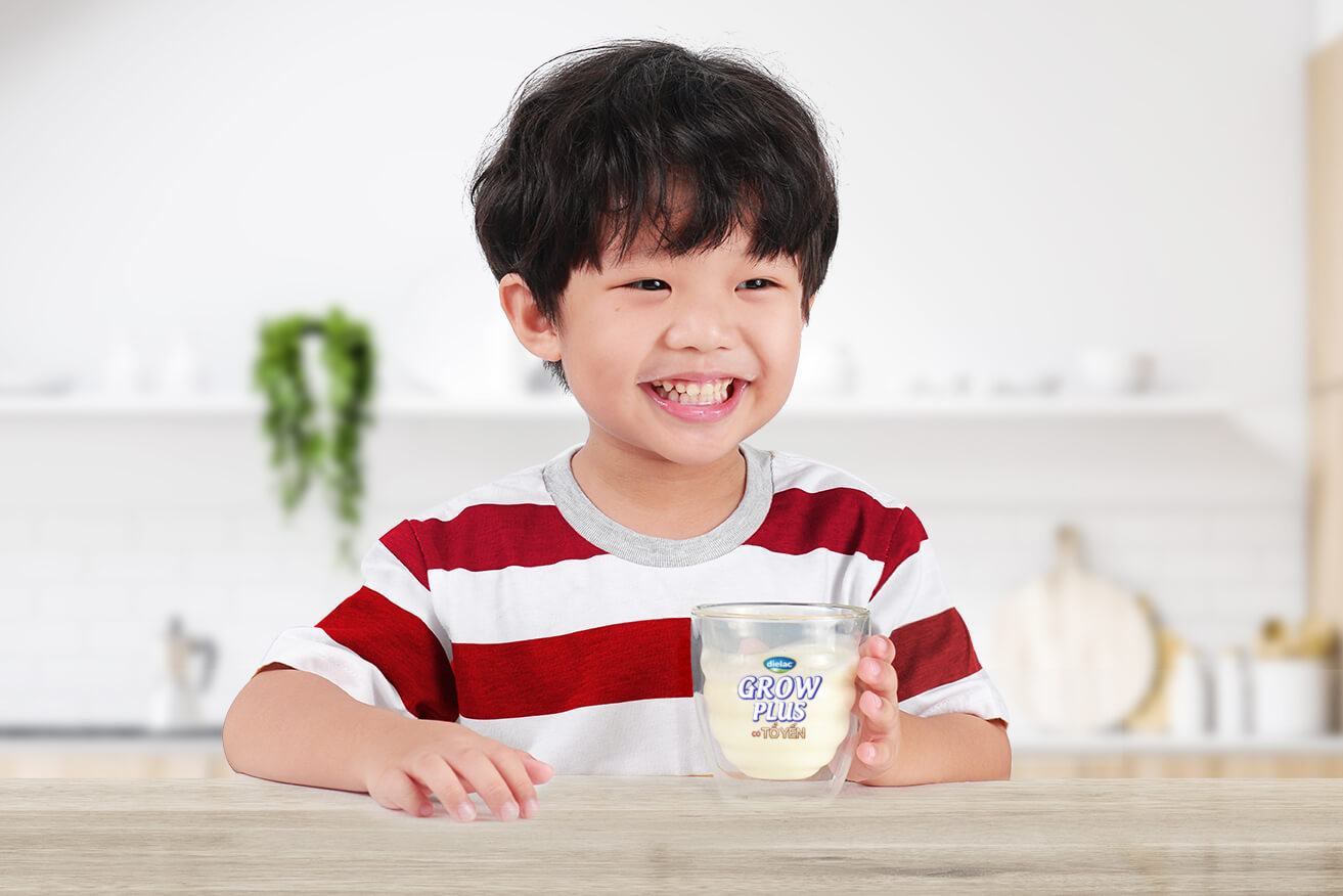 Đảm bảo bé được bổ sung đủ dưỡng chất phải có trợ thủ đắc lực là “sữa cho trẻ biếng ăn”.