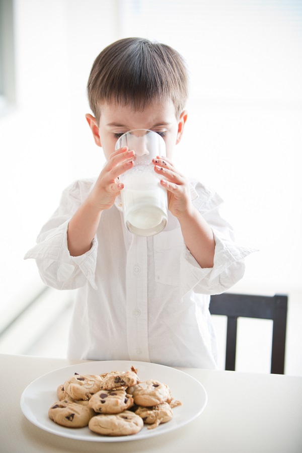 Chọn đúng loại sữa tốt là cách mẹ giúp bé bổ sung đủ dưỡng chất để phát triển toàn diện