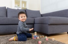 Bé 1 tuổi nên uống sữa gì và ăn gì phù hợp?