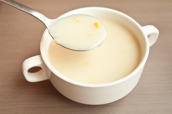 Mẹ nhớ thêm dầu vào bữa ăn dặm của bé nhé Mẹ nhớ thêm dầu vào bữa ăn dặm của bé nhé
