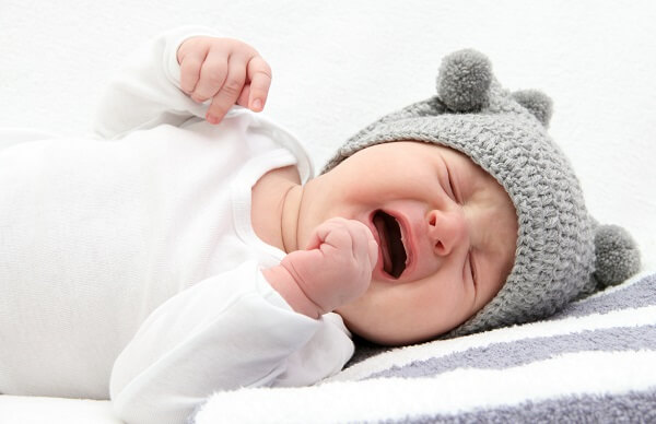Các bé bú sữa mẹ thường ít bị đau bụng do rối loạn tiêu hóa