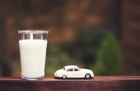 Cách pha sữa, vệ sinh và khử trùng bình sữa cho trẻ sơ sinh
