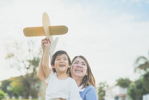 8 DƯỠNG CHẤT THIẾT YẾU LUÔN CÓ TRONG CÁC LOẠI SỮA BỘT CHO BÉ