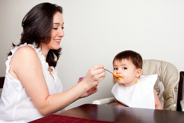 Lựa chọn phương pháp can thiệp phù hợp mẹ sẽ giúp con yêu hết biếng ăn ngay lập tức!