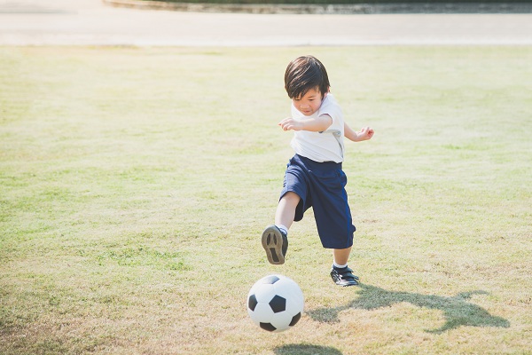Tăng sức đề kháng cho bé hơn 6 tuổi bằng những môn thể thao vận động