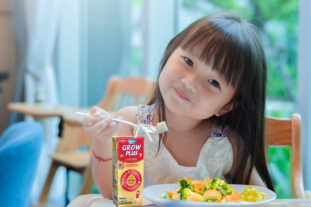 Nhấn vào ảnh để phóng to Con phát triển khỏe mạnh là điều tuyệt vời nhất của cha mẹ.