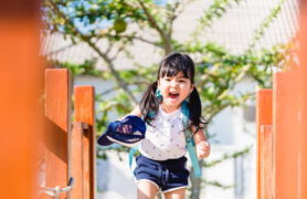 BÍ QUYẾT GIÚP BÉ ĐI NHÀ TRẺ KHOẺ MẠNH, HẠN CHẾ VIÊM MŨI, CẢM CÚM