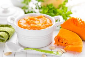 Bí đỏ nghiền là món ăn dặm có tính mát và bổ dưỡng cho bé Bí đỏ nghiền là món ăn dặm có tính mát và bổ dưỡng cho bé