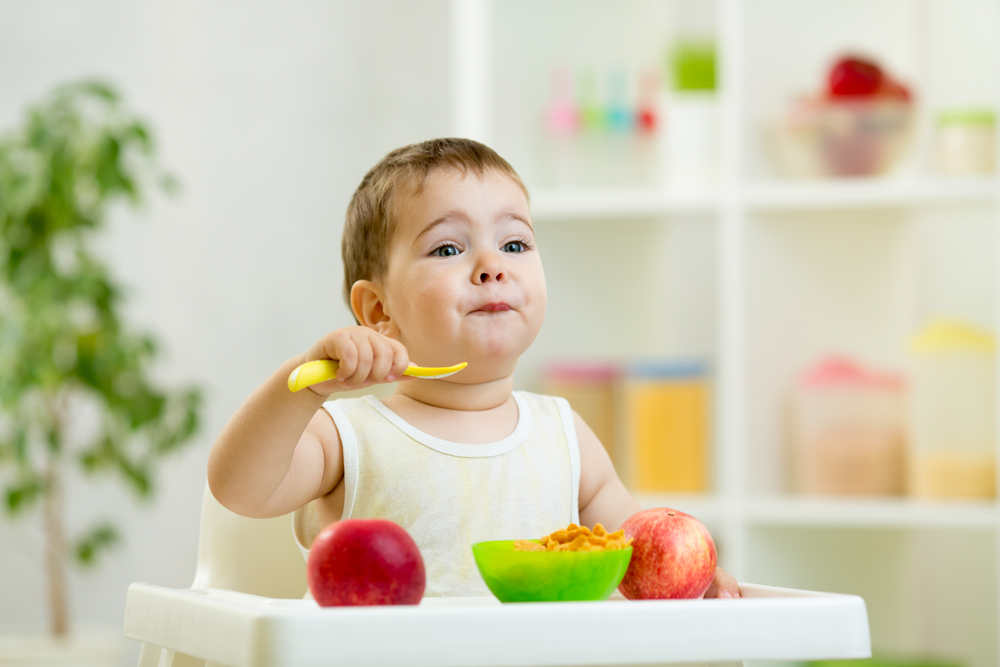 Bé mới ăn dặm rất dễ bị rối loạn tiêu hoá