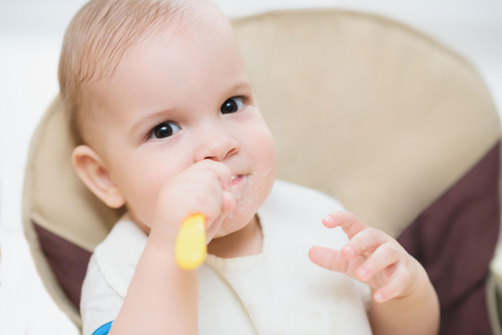 “Bột ăn dặm nào tốt cho bé?” là câu hỏi thường được các mẹ bỉm thắc mắc.